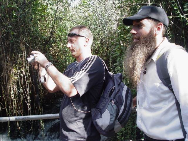 אדם עם מצלמה